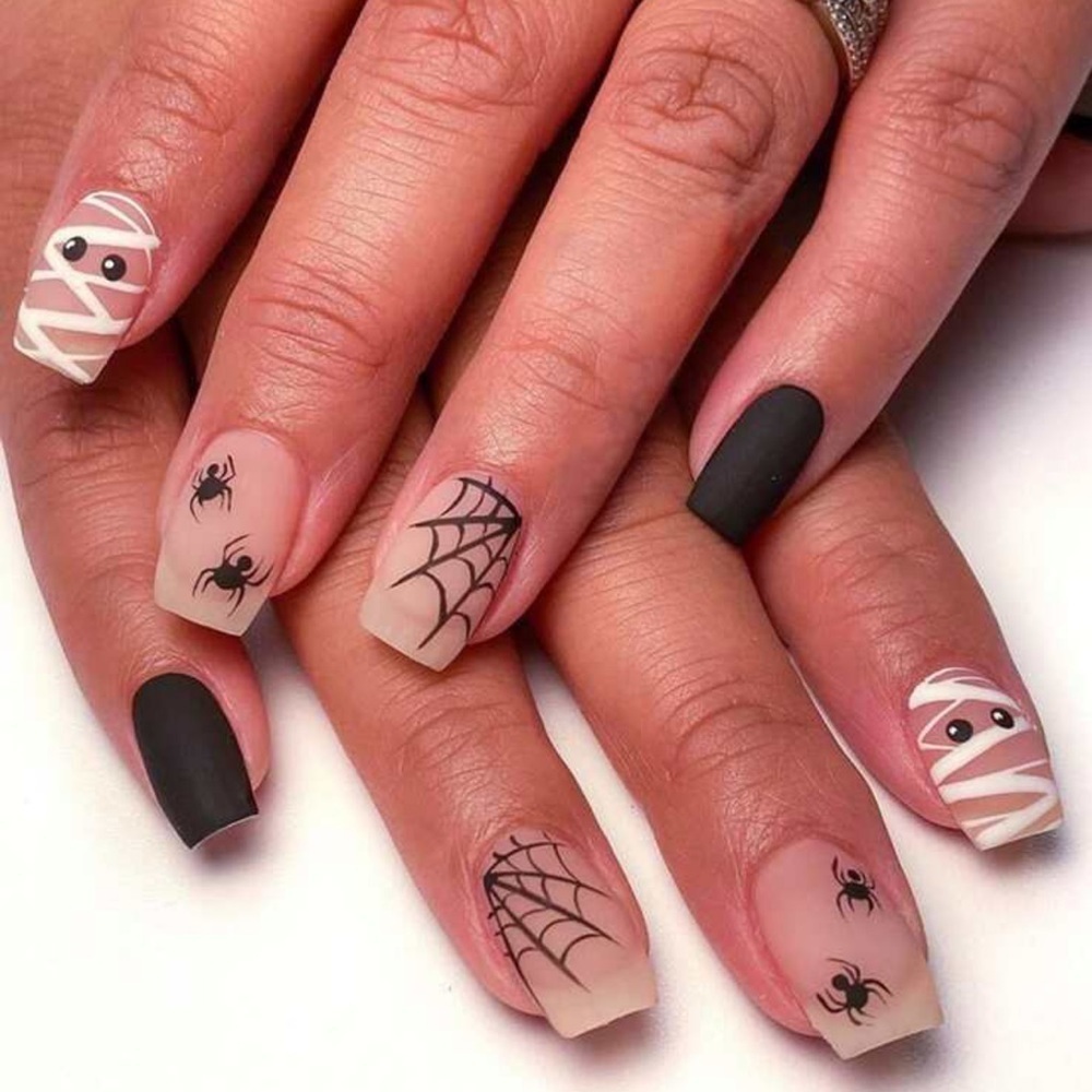 ✨HP✨Super Cute 24pcs Halloween Do-It-Yourself Nails
